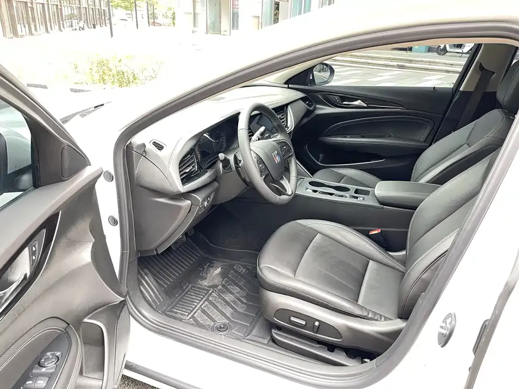 Buick Regal — фото 8