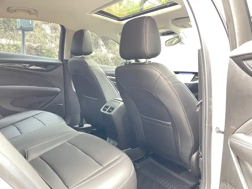 Buick Regal — фото 10