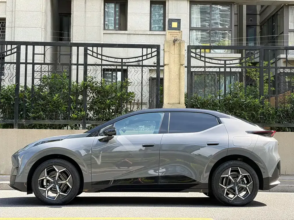 Lynk & Co Z20 2024 из CN, фото 7