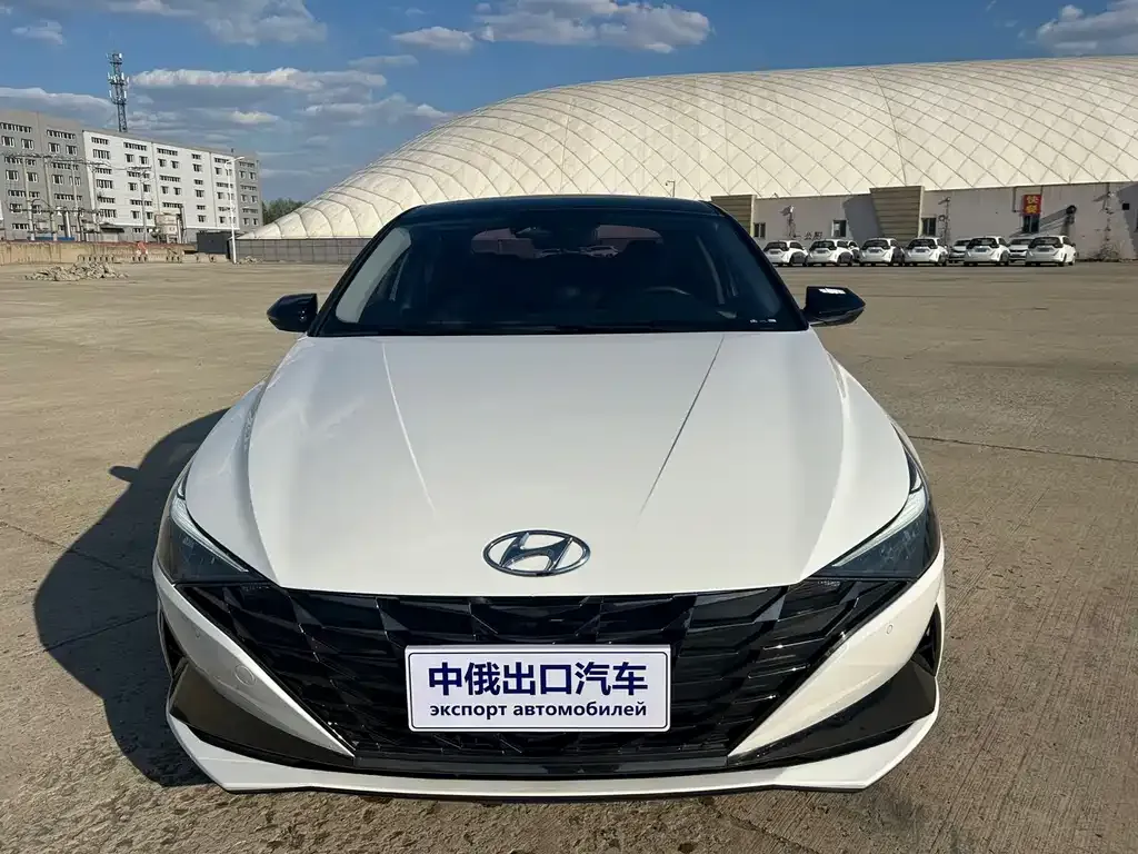 Hyundai Elantra — фото 4