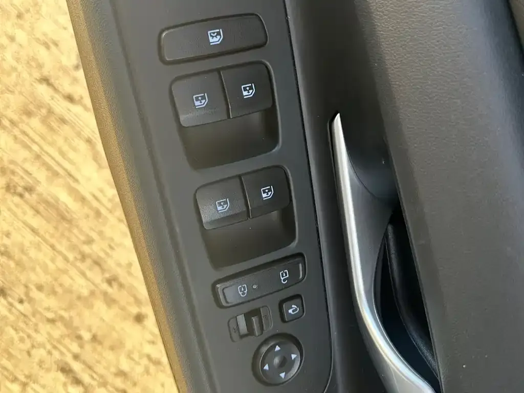 Hyundai Elantra — фото 2
