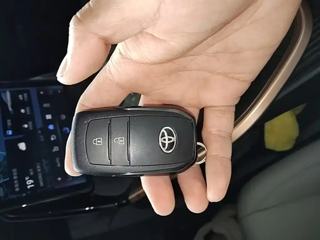 Toyota bZ3 2024 из CN, фото 4