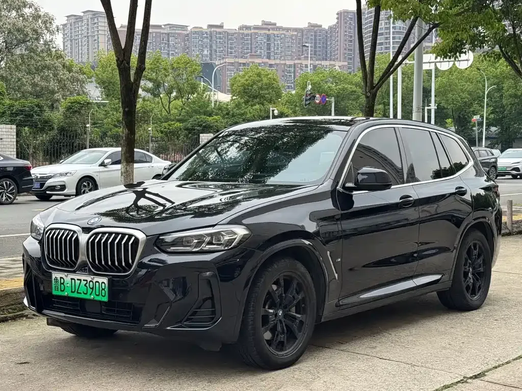 BMW iX3