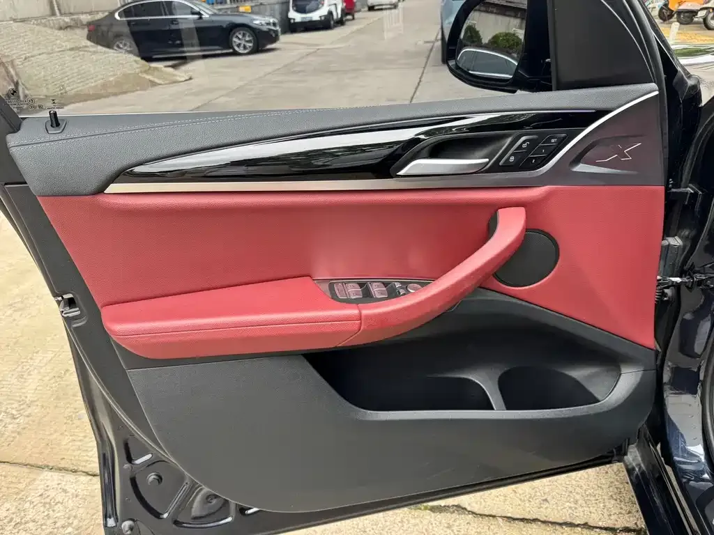 BMW iX3 2023 из CN, фото 2