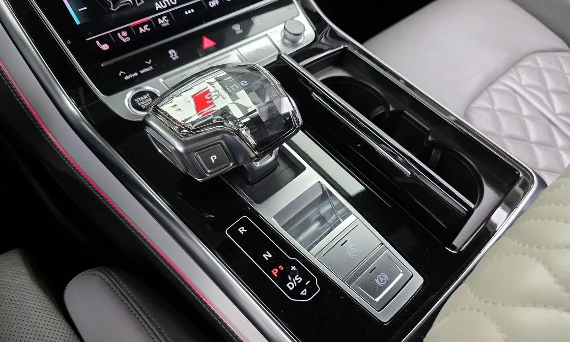 Audi Q7 2022 из KR, фото 9