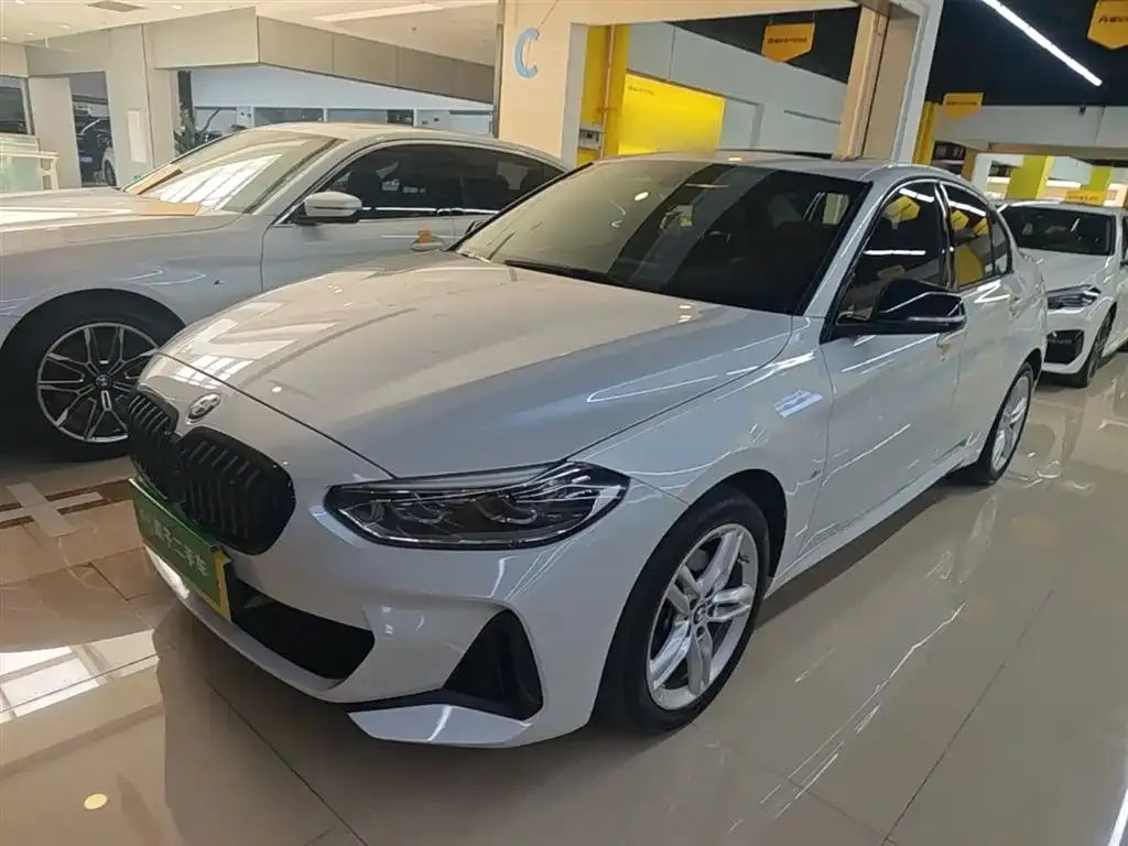 BMW 1 Series — фото 1