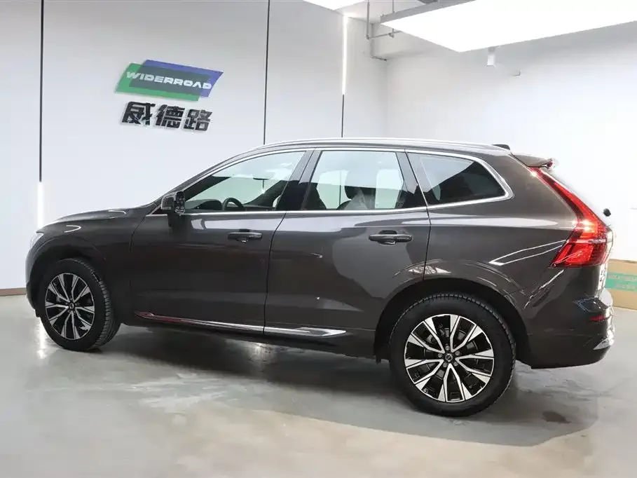 Volvo XC60 — фото 3