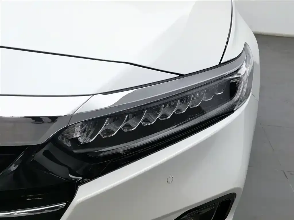 Honda Accord — фото 4