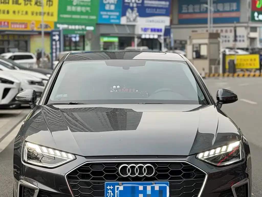 Audi A4L 2023 из CN, фото 10