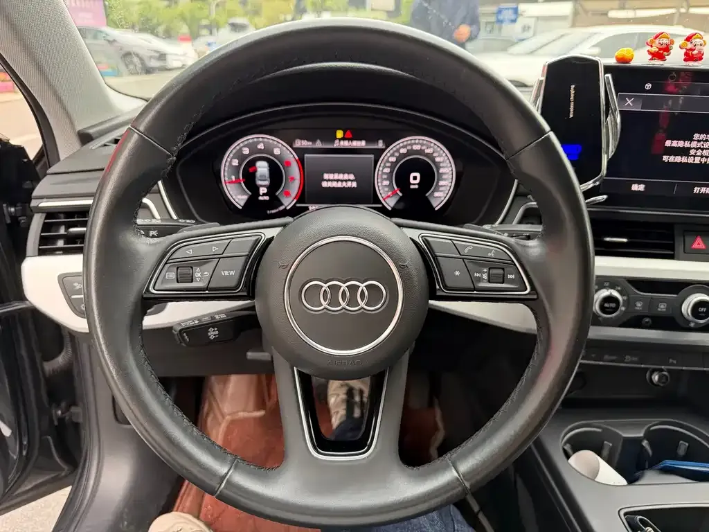 Audi A4L 2023 из CN, фото 9