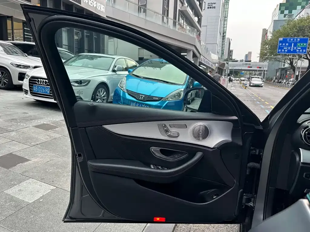 Mercedes-Benz E-Class AMG 2023 из CN, фото 2