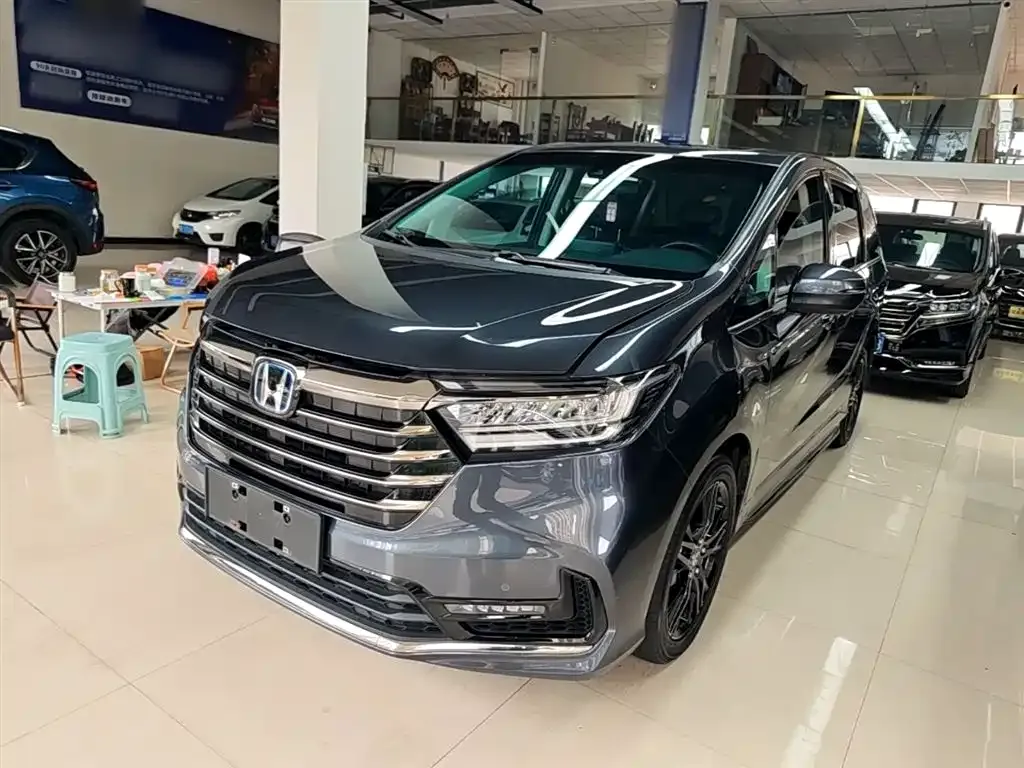 Honda Odyssey — фото 1