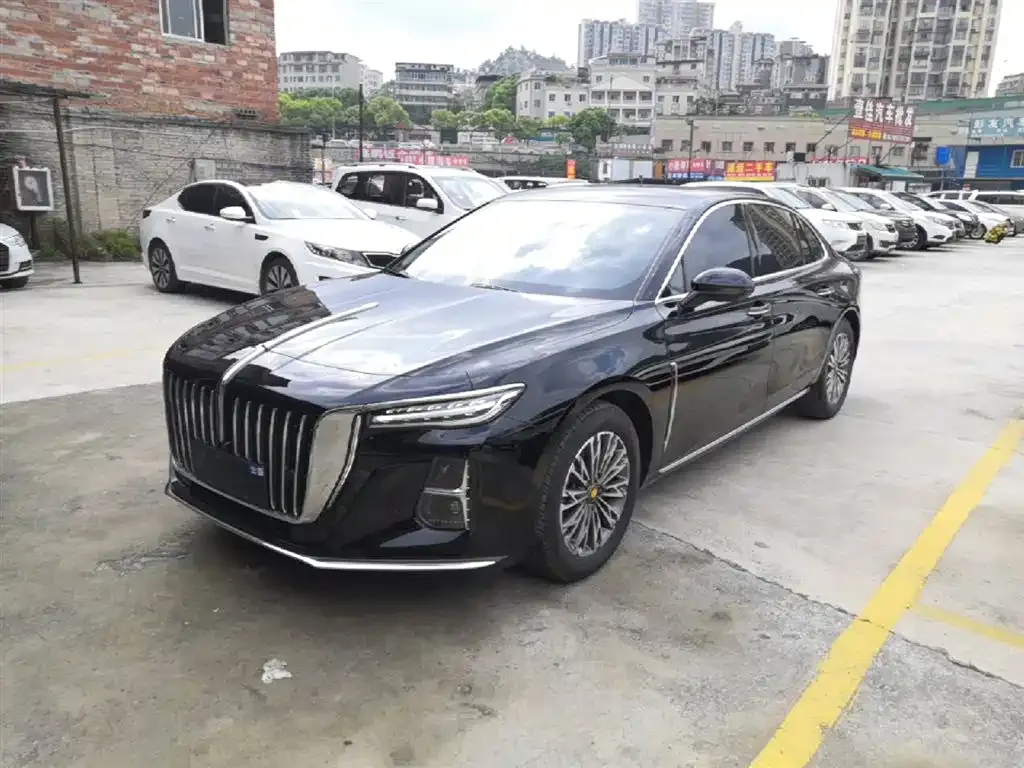 Hongqi H5 — фото 1