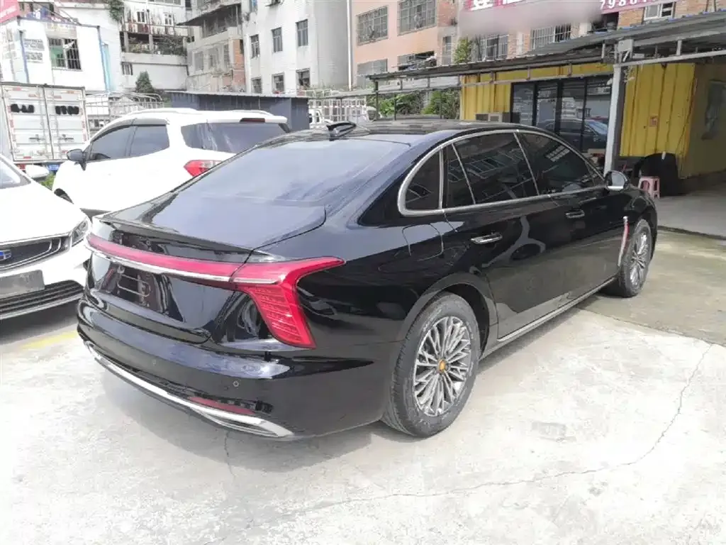Hongqi H5 — фото 4