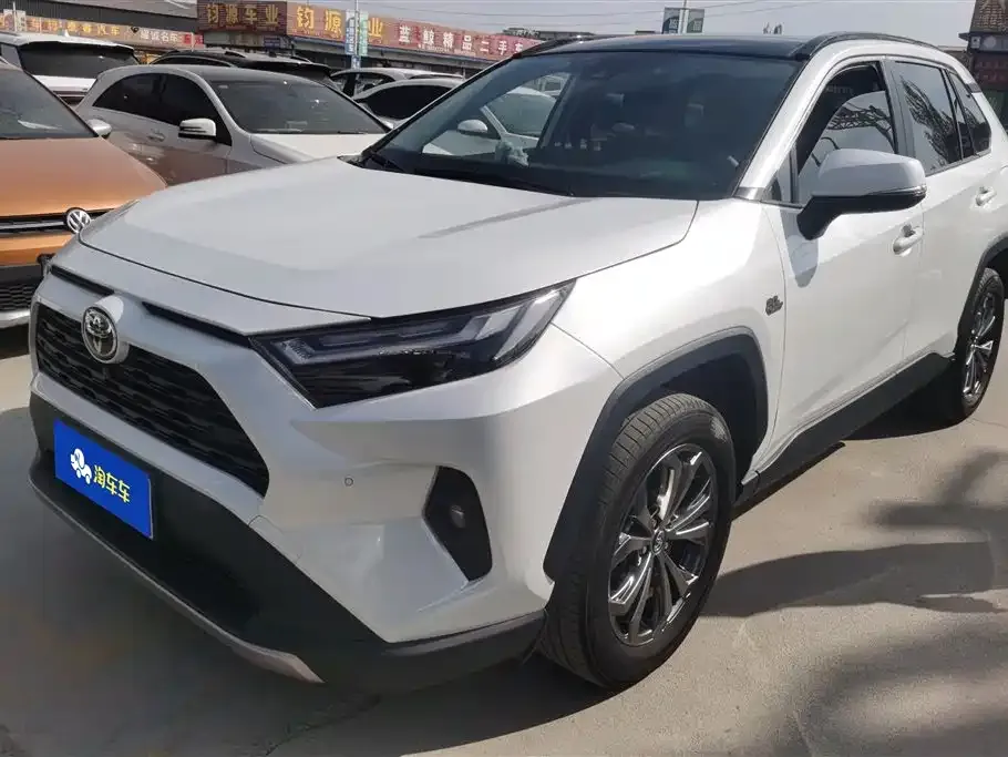 Toyota RAV4 2024 из CN, фото 1
