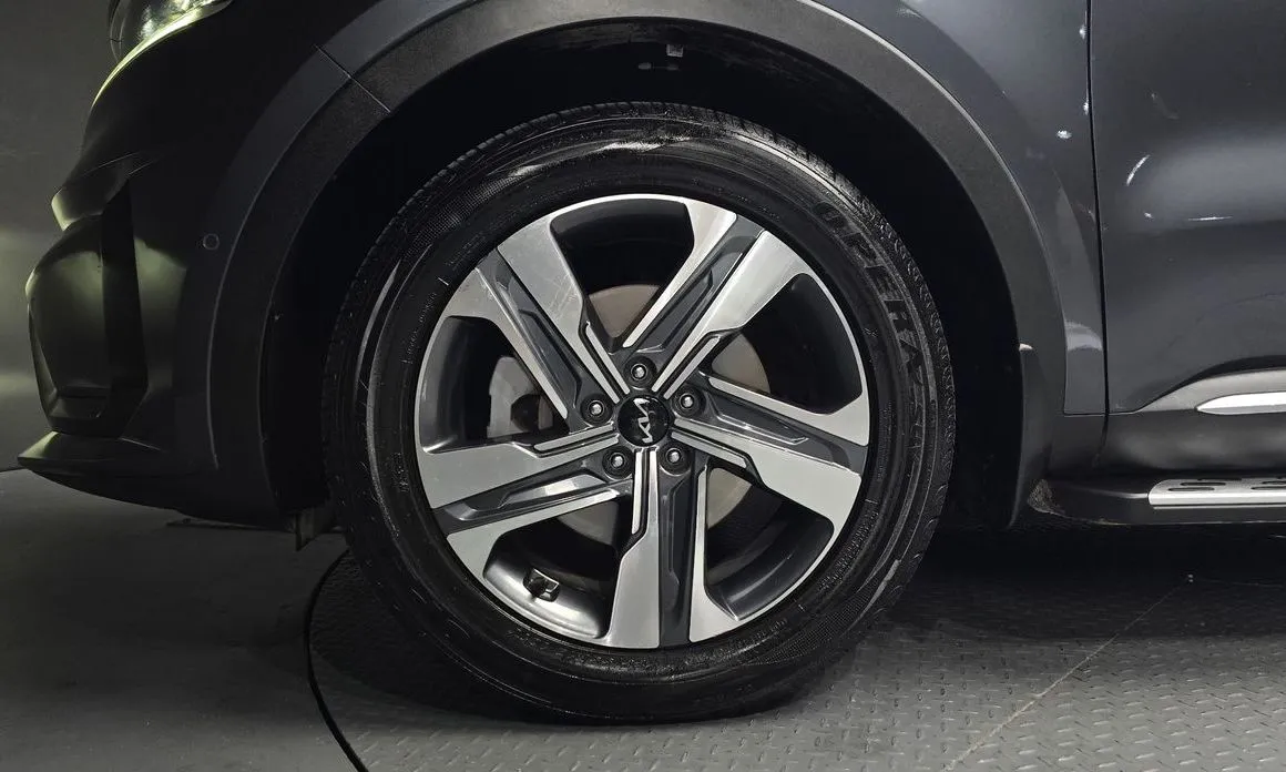 Kia Sorento — фото 7