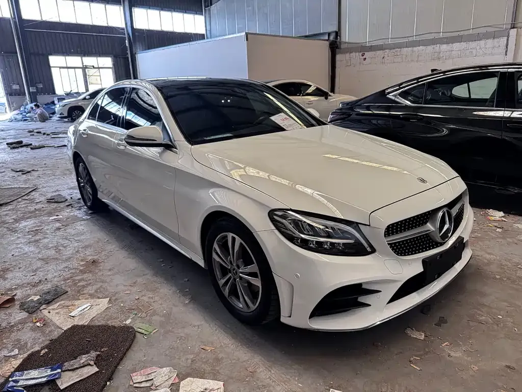 Mercedes-Benz C-Class — фото 1