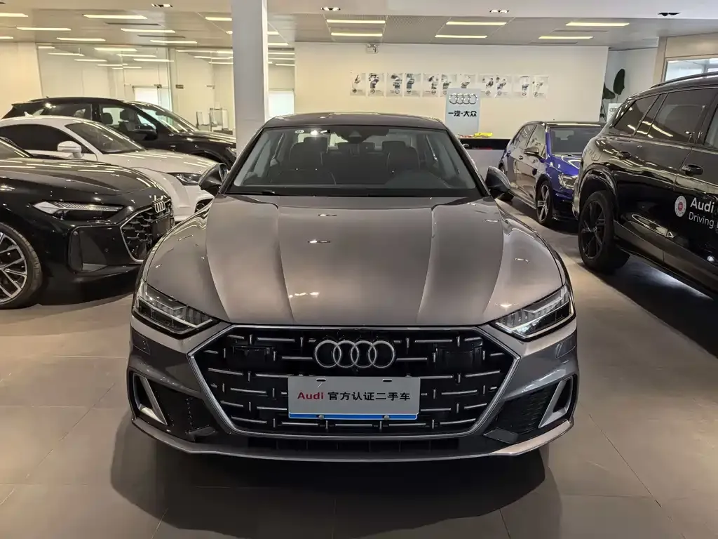 Audi A7L — фото 2