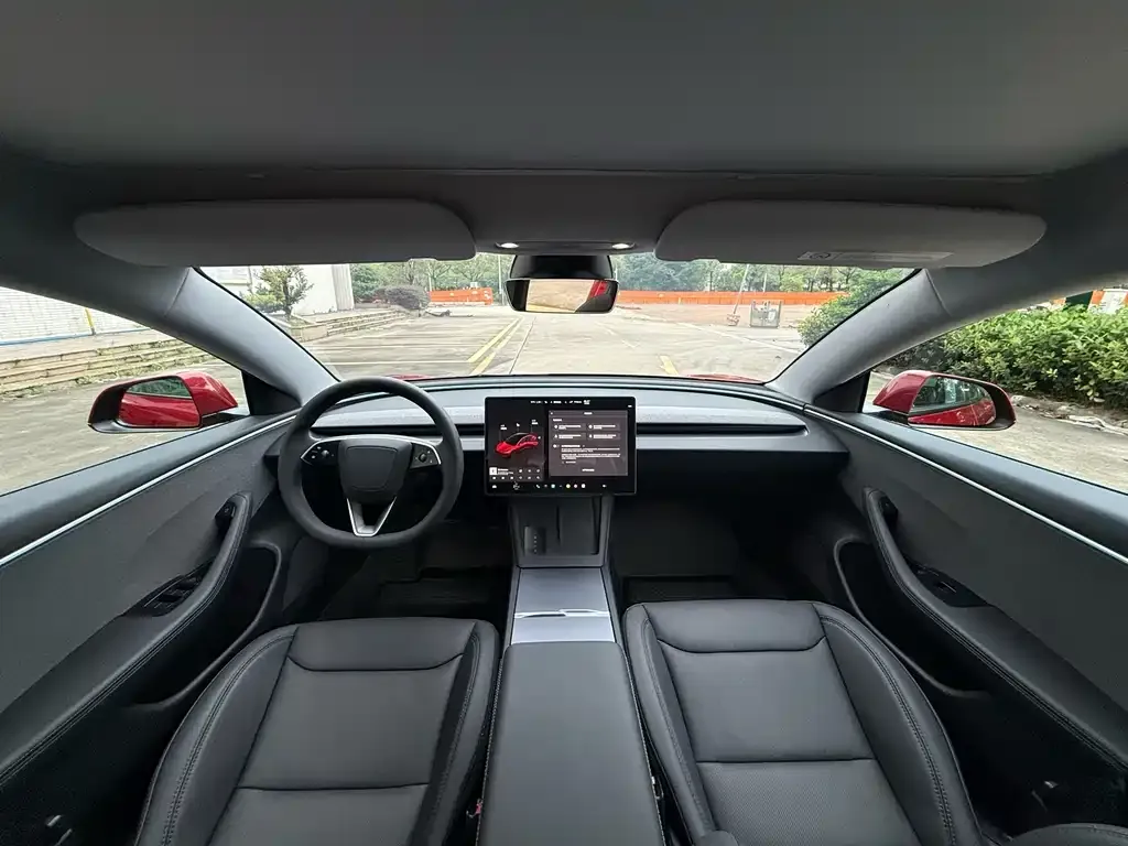 Tesla Model 3 — фото 5