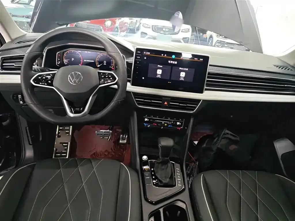 Volkswagen Tiguan L — фото 9