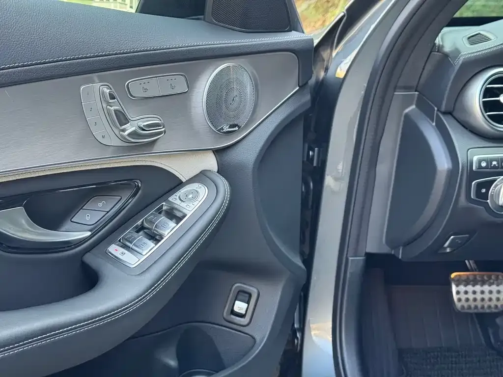 Mercedes-Benz C-Class AMG 2023 из CN, фото 4