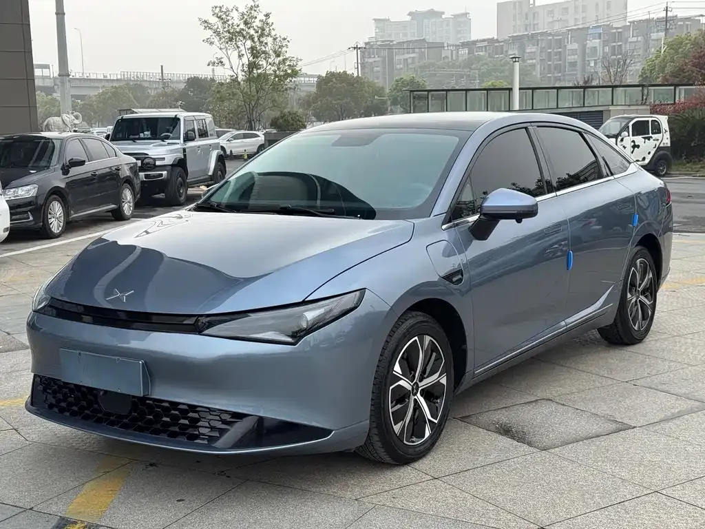 XPeng P5