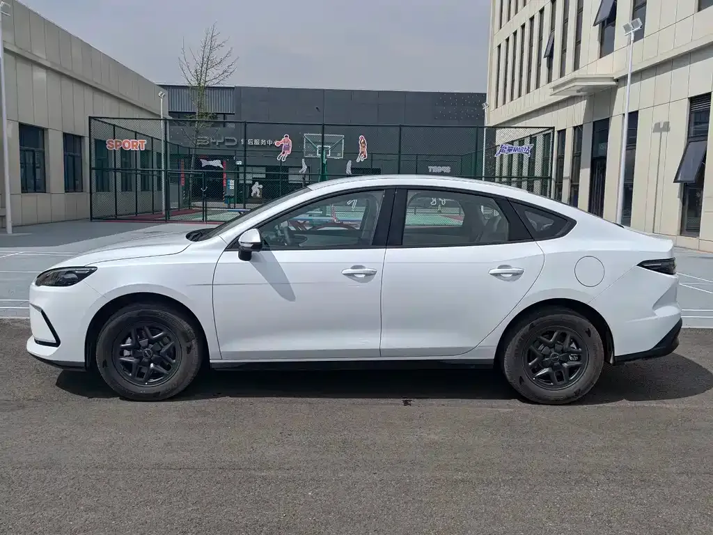 BYD Seal 05 DM-i 2026 из CN, фото 10