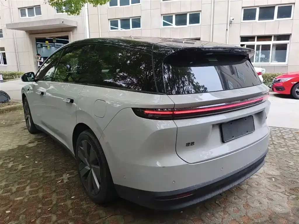 Li Auto i8 2025 из CN, фото 4