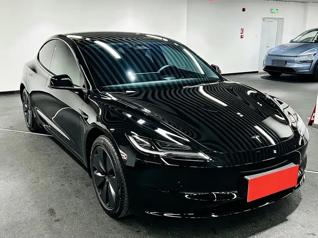 Tesla Model 3 — фото 6