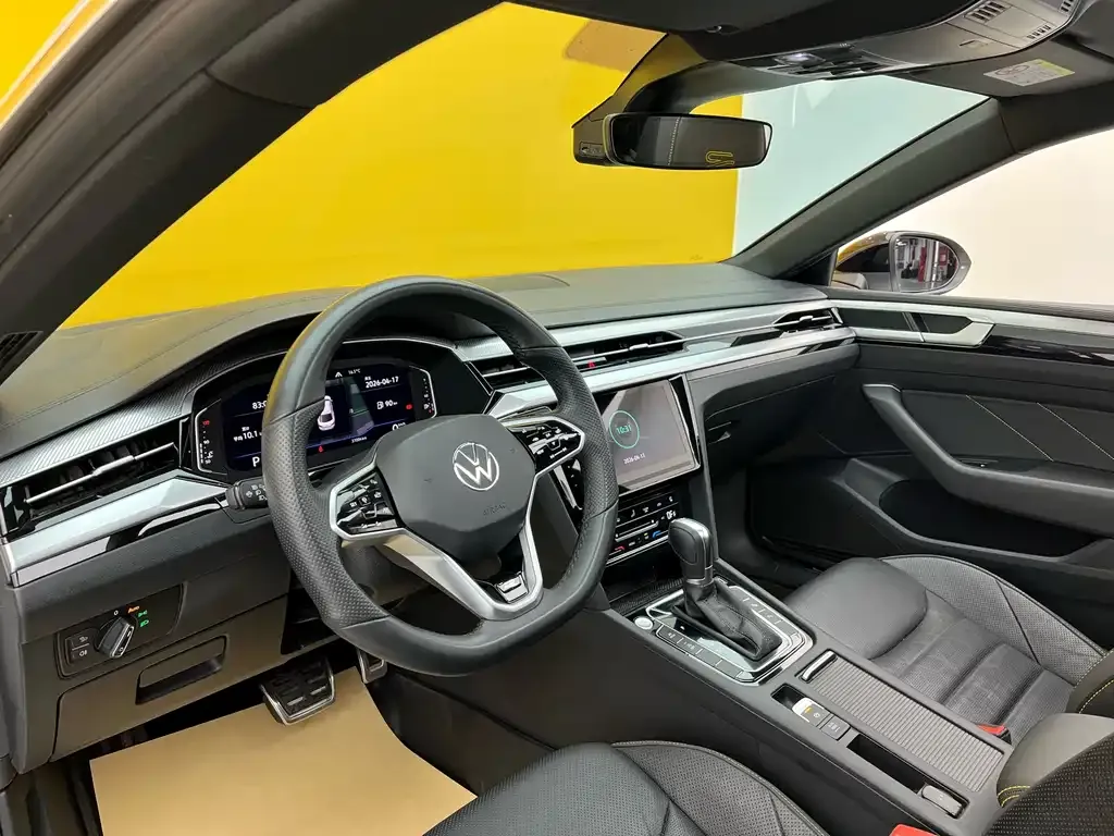 Volkswagen CC 2024 из CN, фото 4