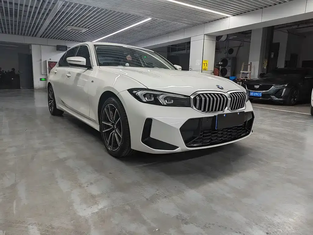 BMW 3 Series 2024 из CN, фото 10