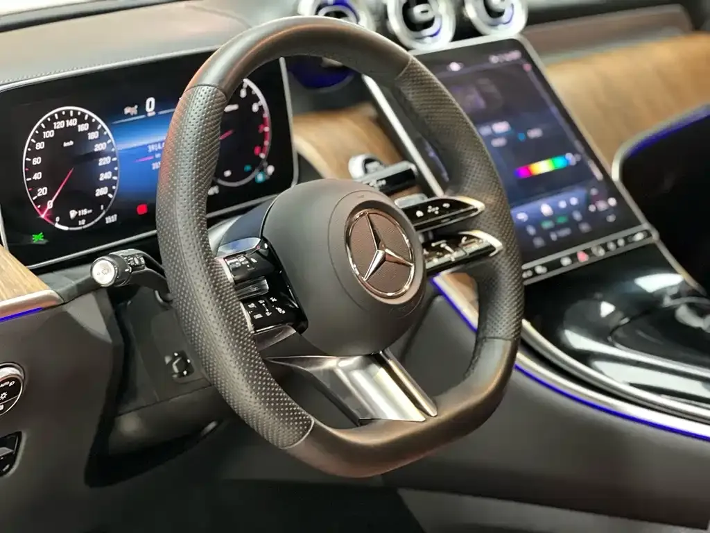 Mercedes-Benz GLC — фото 7