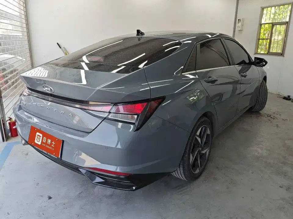 Hyundai Elantra — фото 10