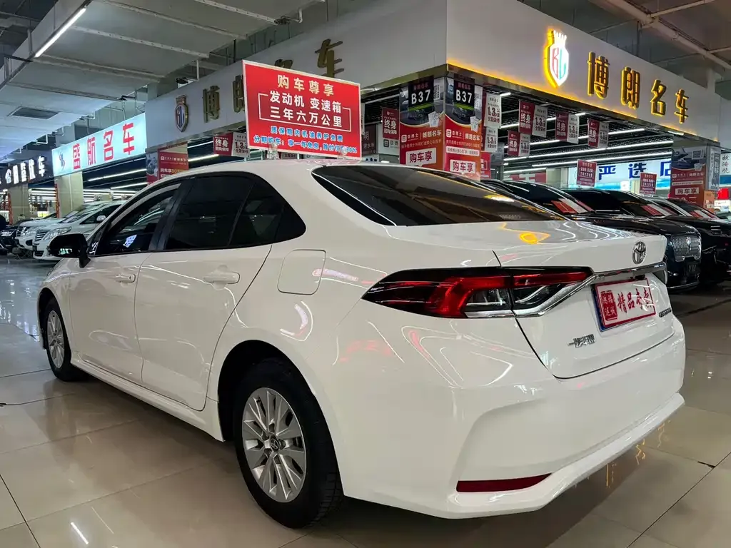 Toyota Corolla 2023 из CN, фото 10