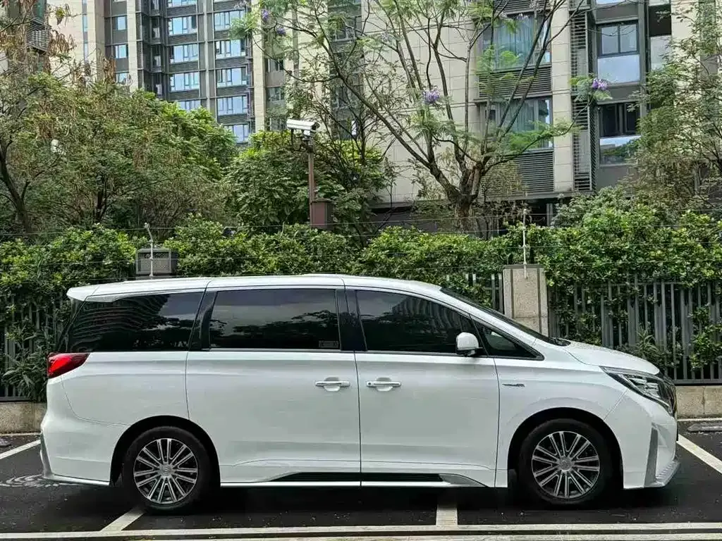 GAC Motor Trumpchi M8 — фото 8