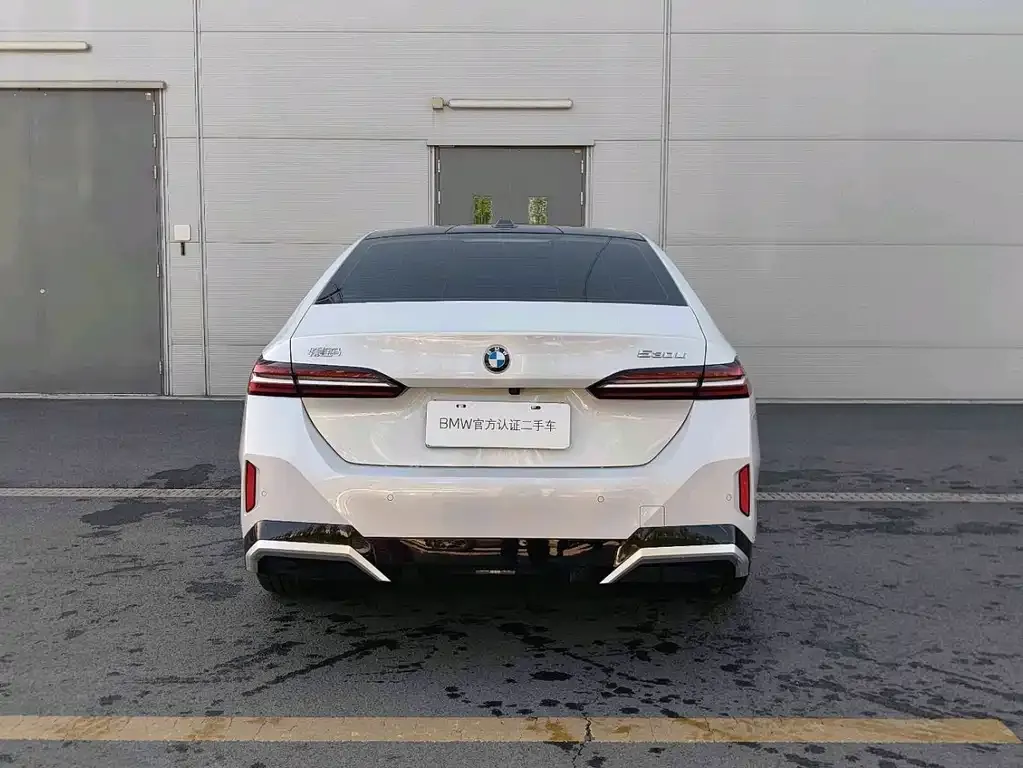 BMW 5 Series — фото 10