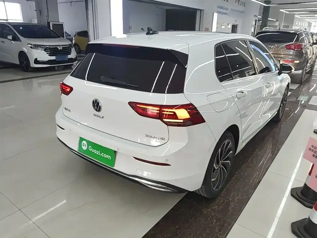 Volkswagen Golf 2021 из CN, фото 4