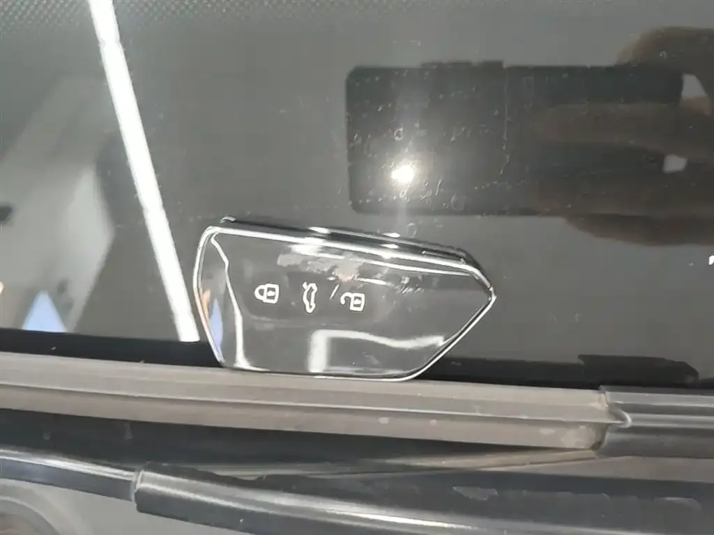Volkswagen Golf 2021 из CN, фото 2