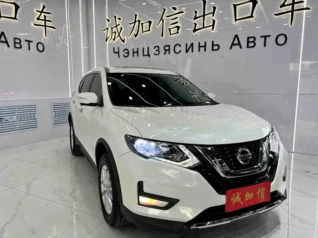 Nissan X-Trail — фото 7