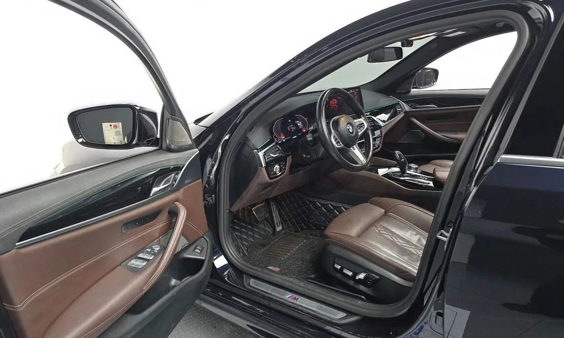 BMW 5-Series 2022 из KR, фото 9
