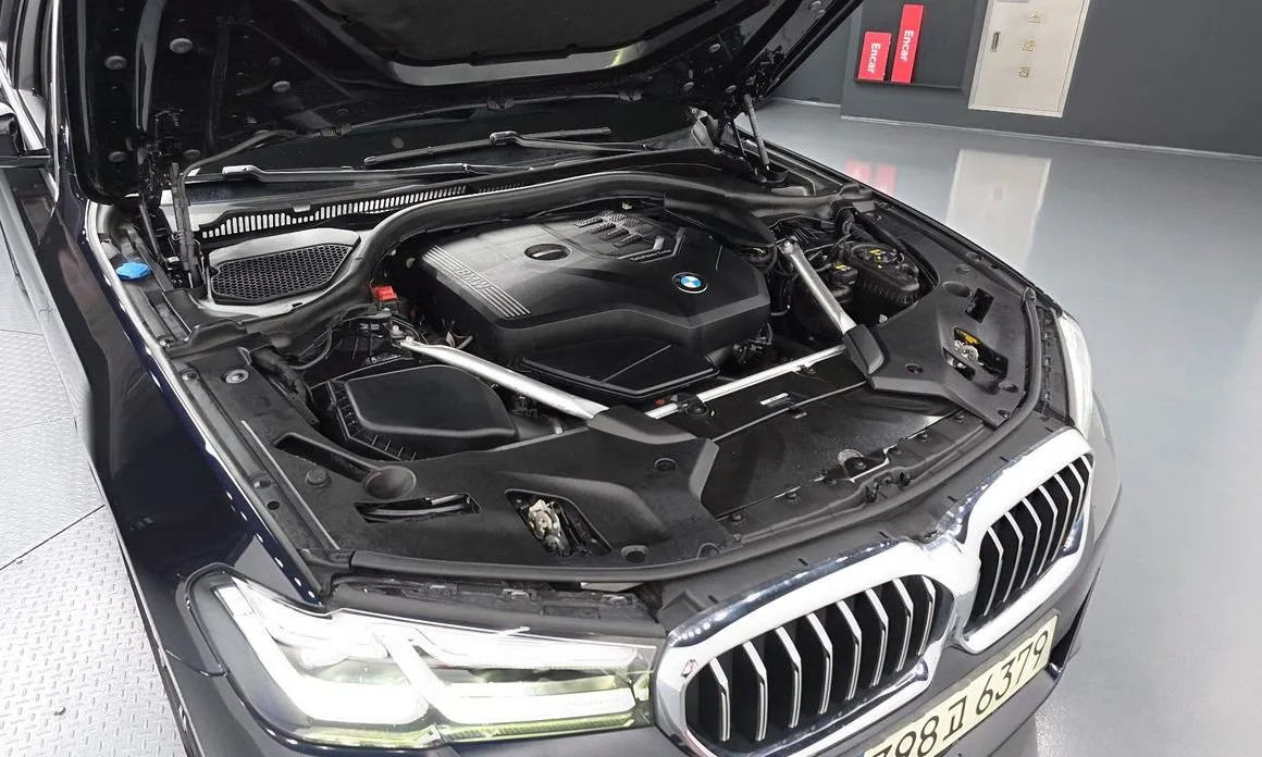 BMW 5-Series 2022 из KR, фото 2
