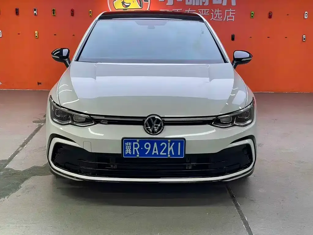 Volkswagen Golf 2024 из CN, фото 8