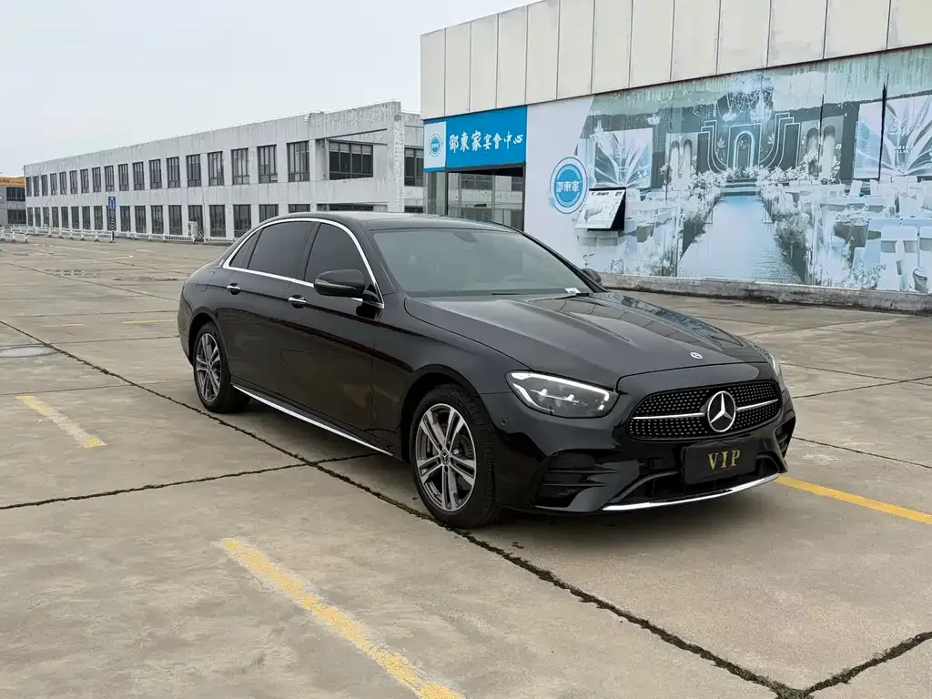 Mercedes-Benz E-Class — фото 10