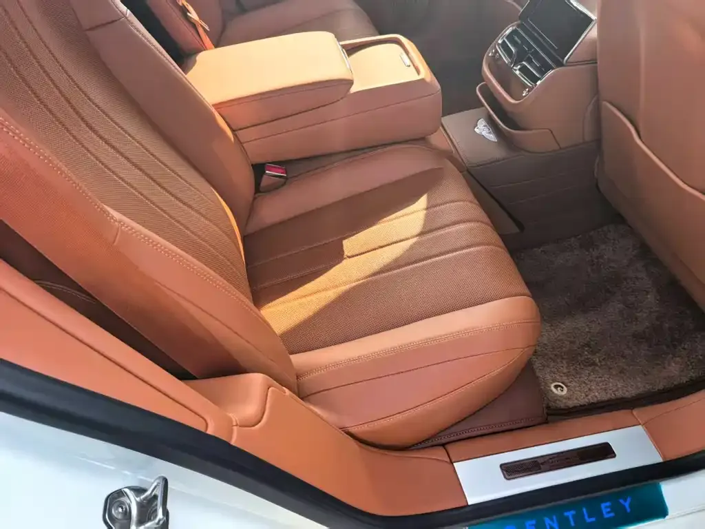 Bentley Flying Spur 2021 из CN, фото 8
