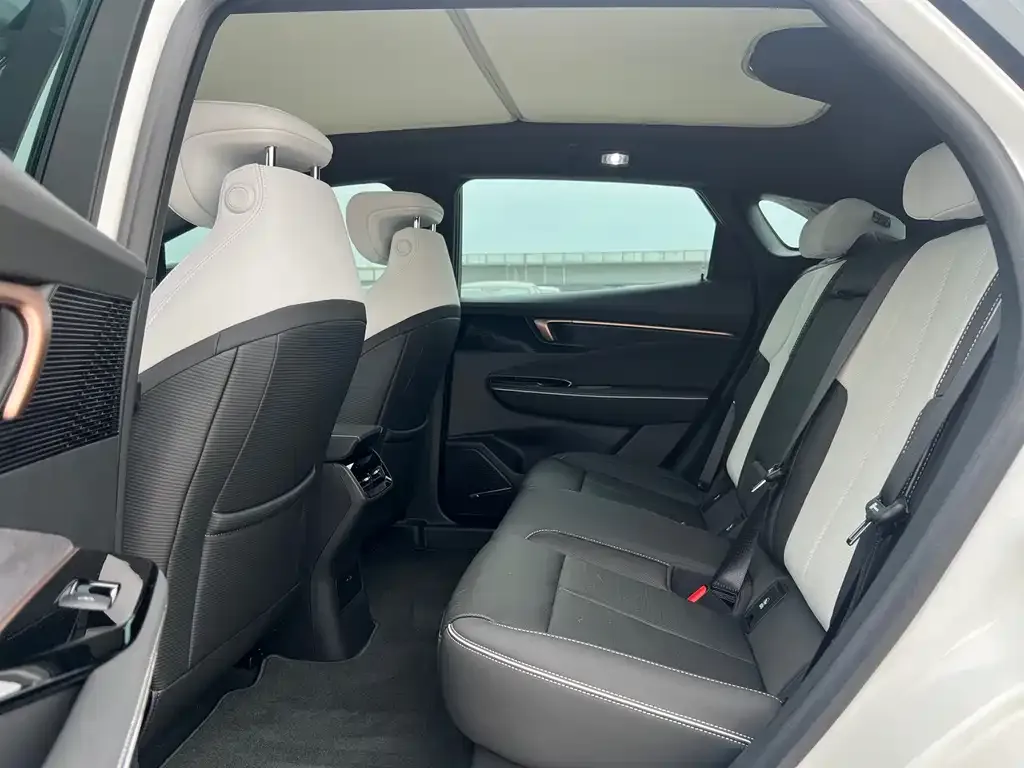 Buick E4 2025 из CN, фото 9
