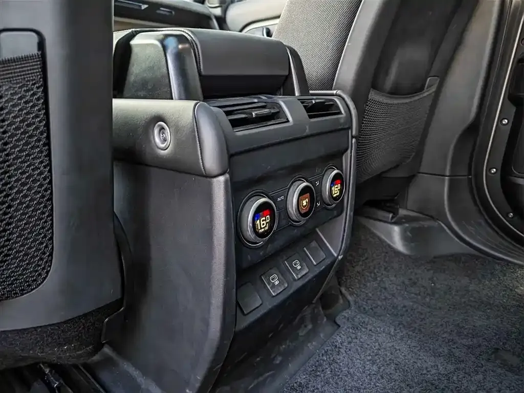 Land Rover Defender 2024 из CN, фото 6