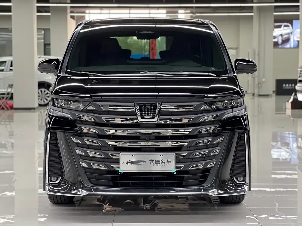 Toyota Vellfire — фото 2