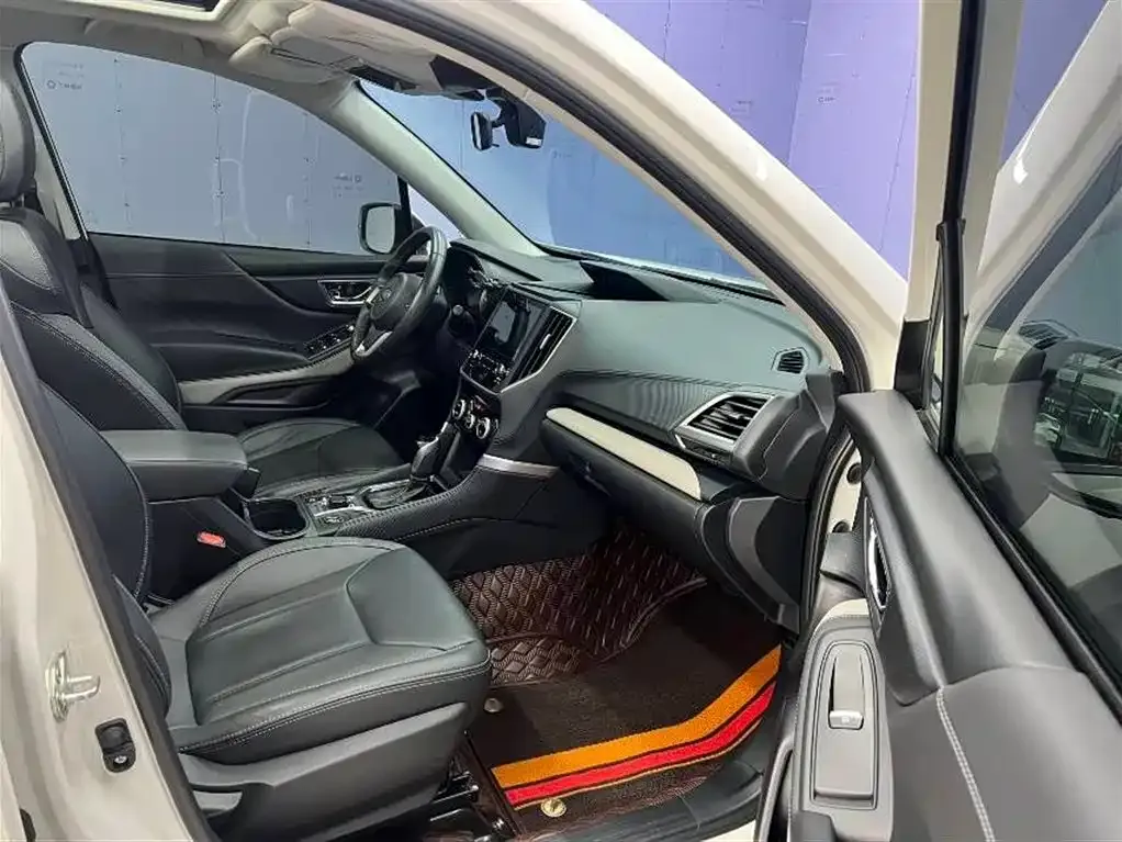 Subaru Forester — фото 10