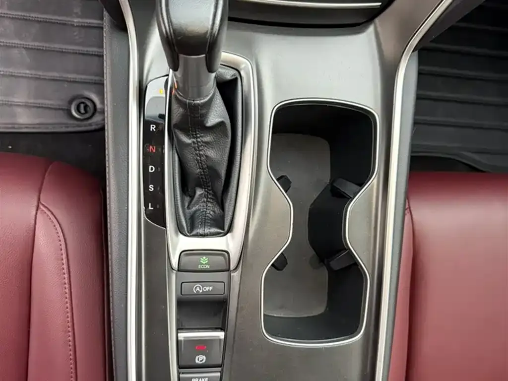 Honda Accord — фото 6