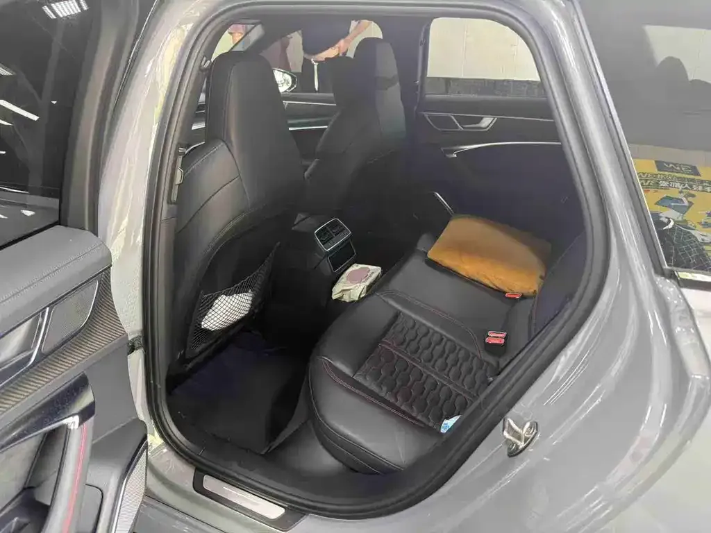 Audi RS 6 2023 из CN, фото 6